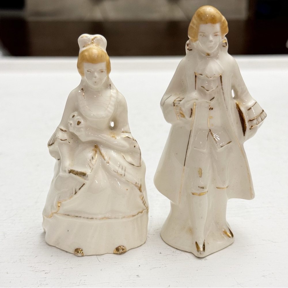 Vintage Victorian Colonial Couple Salt & Pepper Shakers JAPAN Complete w/ Cork